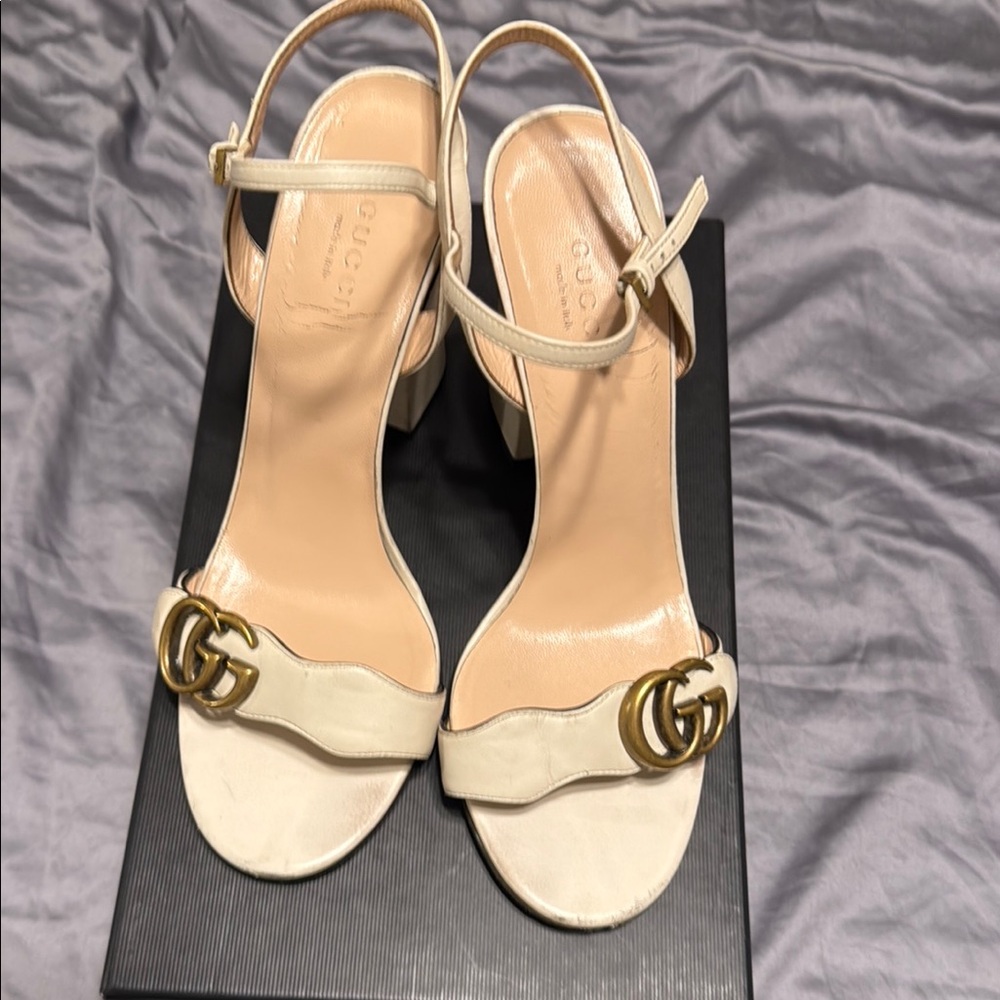 Gucci White and Gold Heels with Block Heel